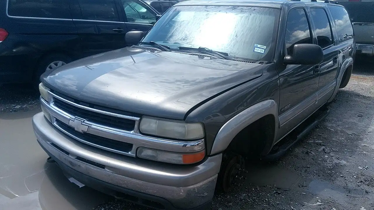 Photo of 2000 Chevrolet Suburban 1500