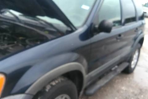 Photo of 2004 Ford Escape