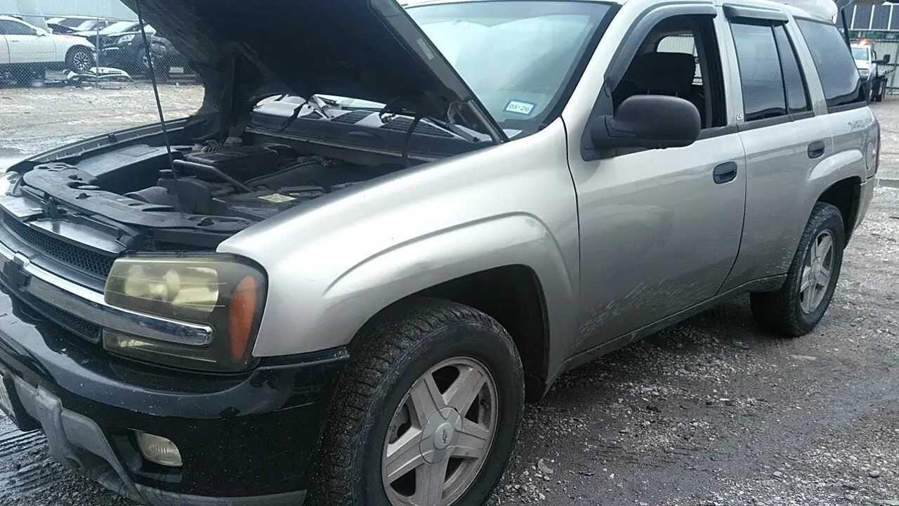 Photo of 2002 Chevrolet Trailblazer