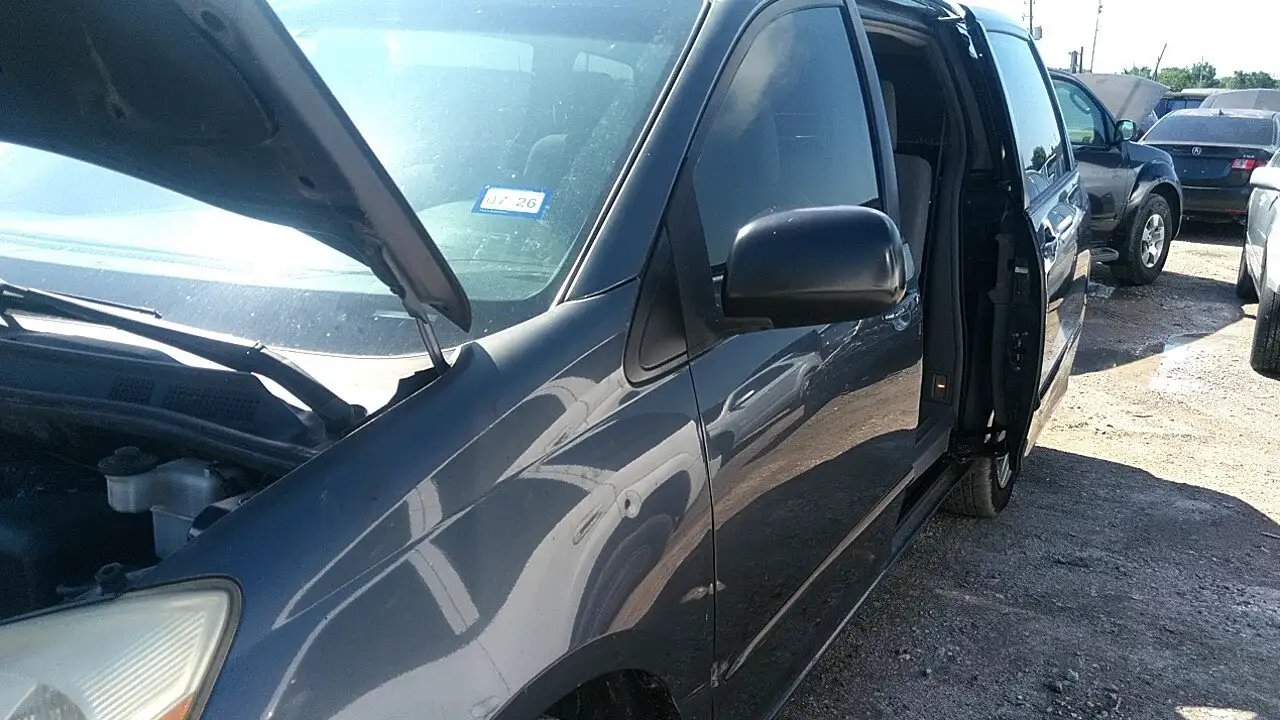 Photo of 2010 Toyota Sienna