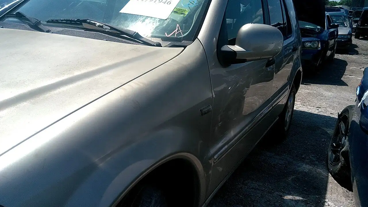 Photo of 2001 Mercedes-Benz Ml320