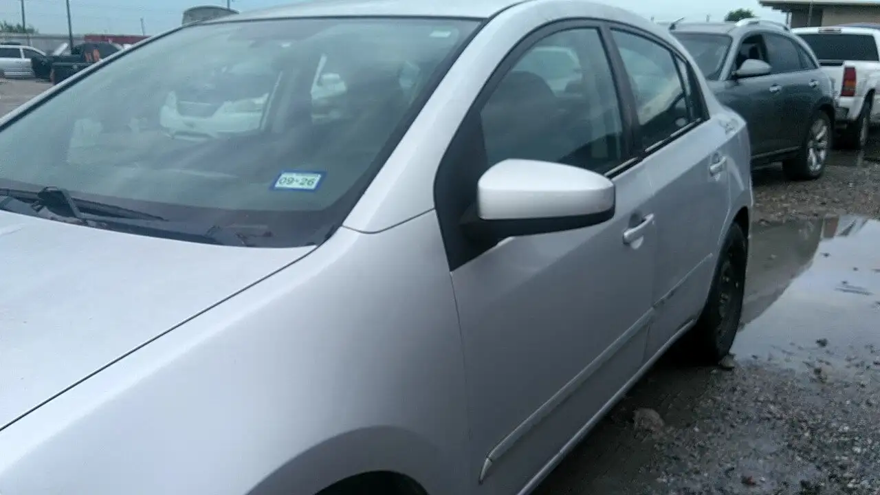 Photo of 2010 Nissan Sentra