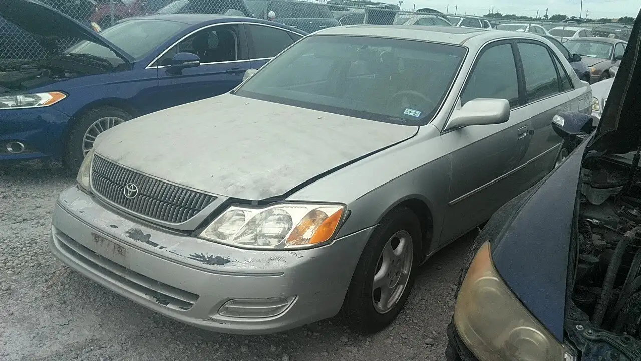 Photo of 2000 Toyota Avalon