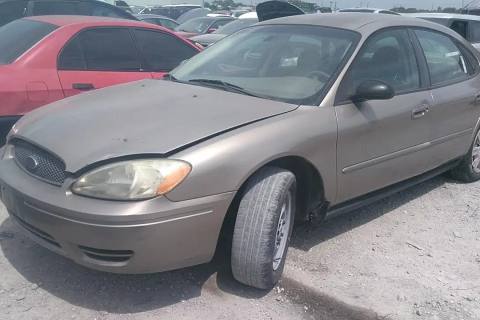 Photo of 2005 Ford Taurus