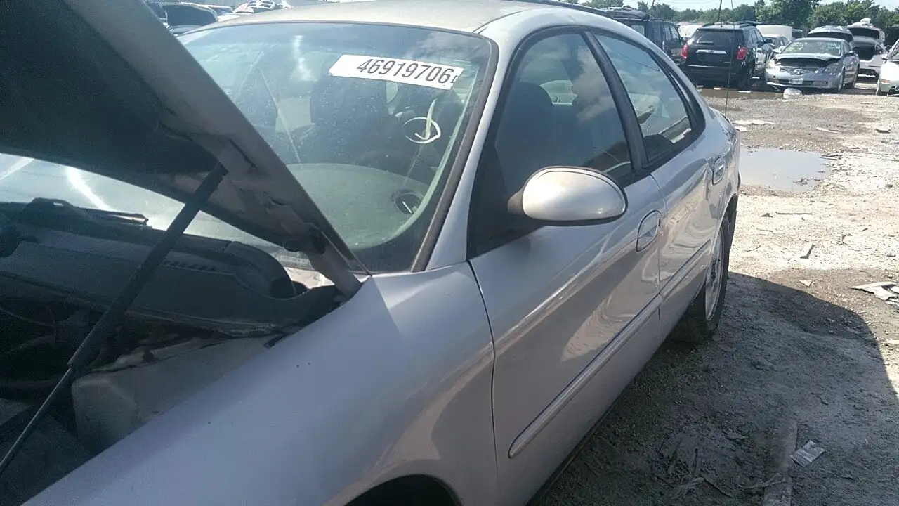 Photo of 2001 Ford Taurus