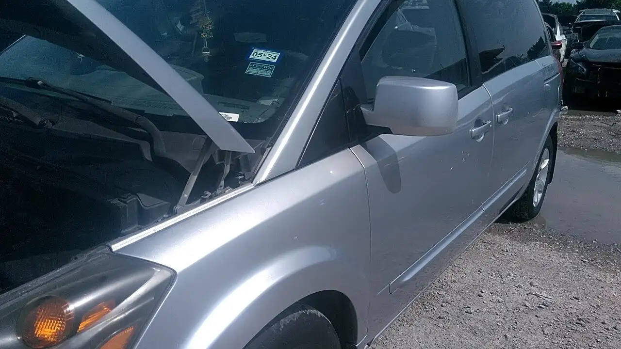 Photo of 2005 Nissan Quest