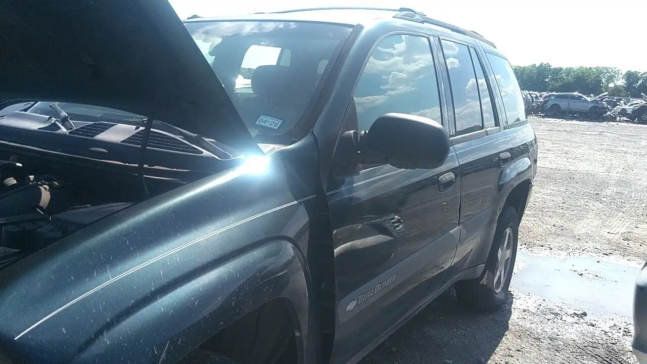 Photo of 2004 Chevrolet Trailblazer