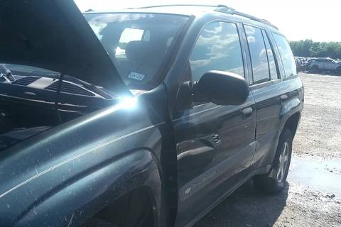 Photo of 2004 Chevrolet Trailblazer