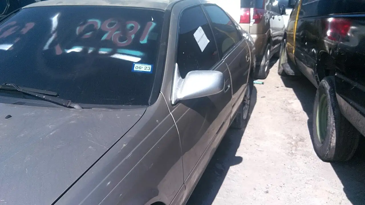 Photo of 2000 Toyota Camry