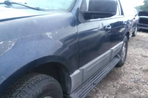 Photo of 2004 Ford Expedition