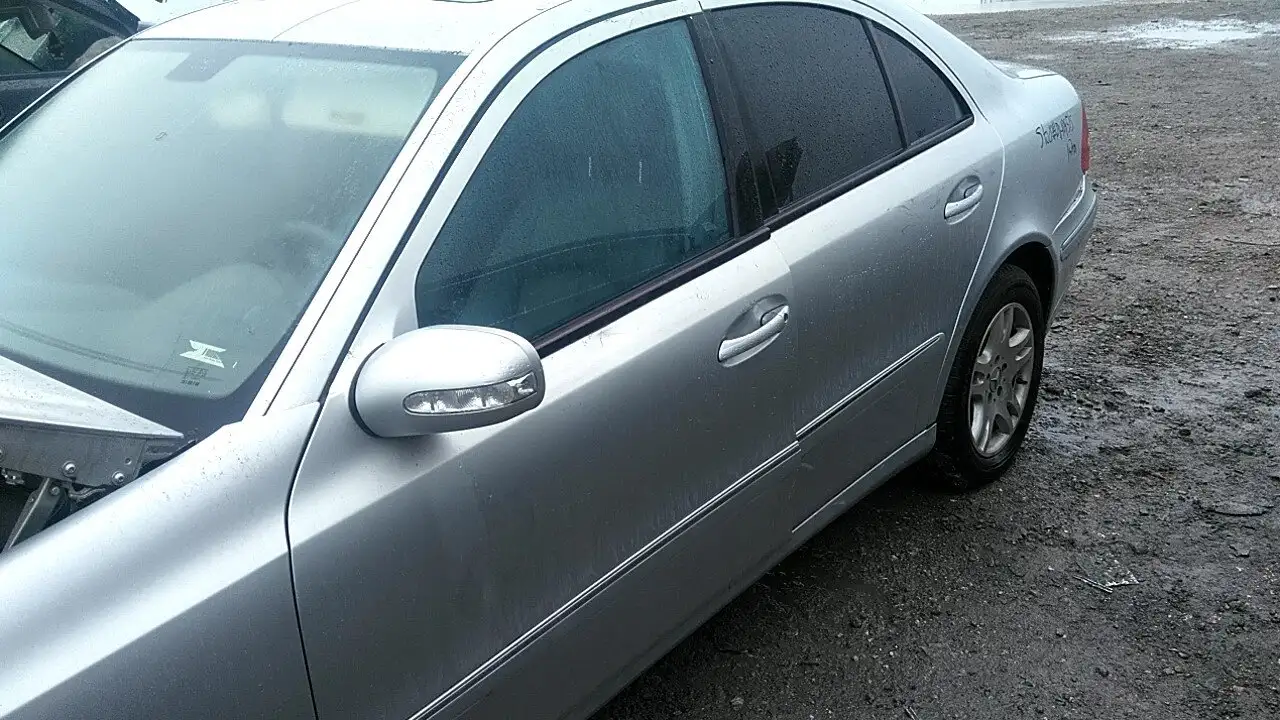 Photo of 2006 Mercedes-Benz E320