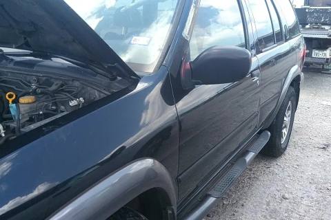 Photo of 2001 Nissan Pathfinder