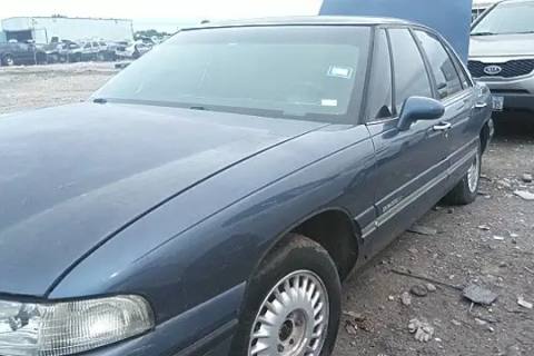 Photo of 1997 Buick Lesabre