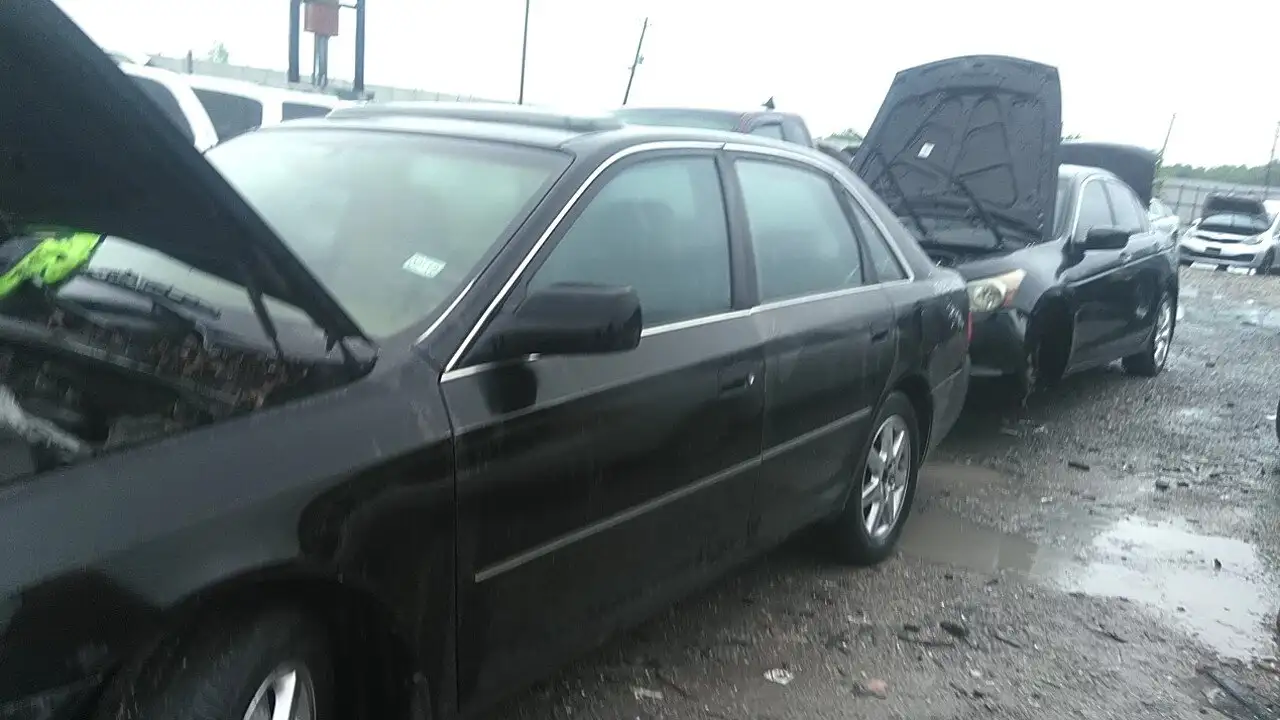 Photo of 2001 Toyota Avalon