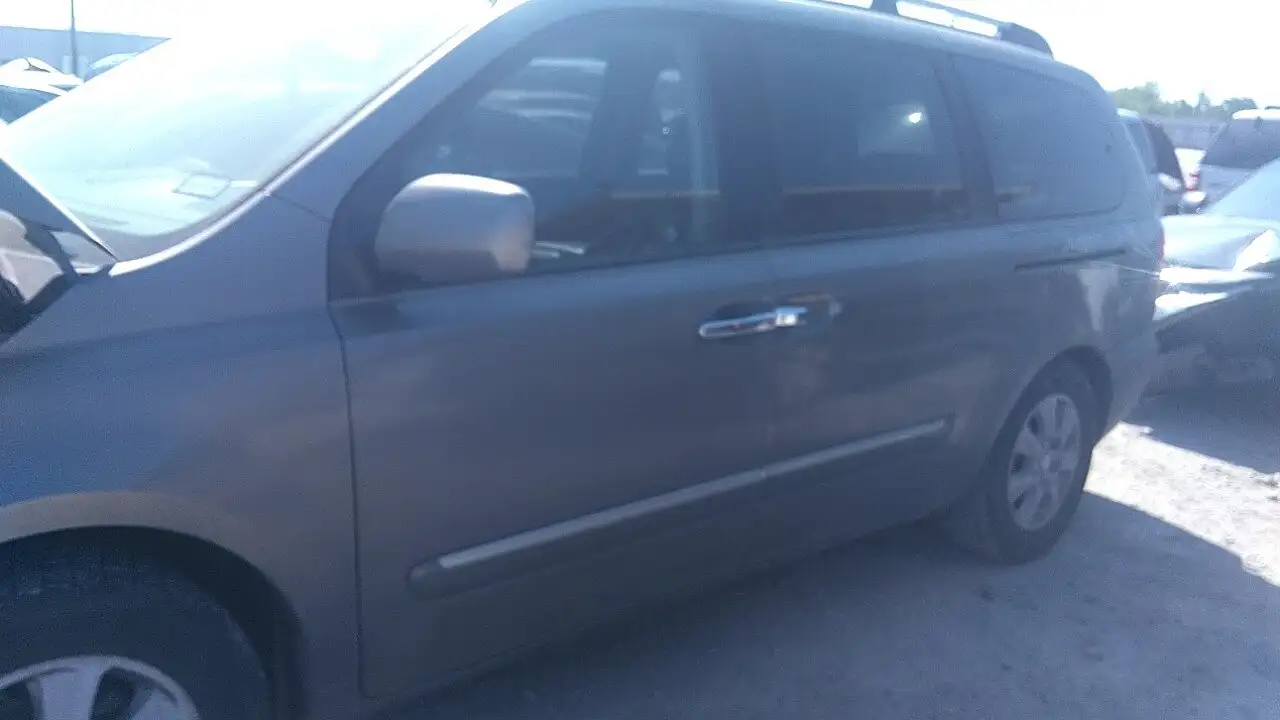 Photo of 2007 Hyundai Entourage