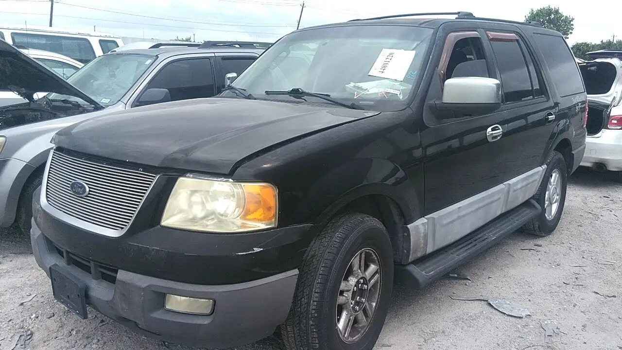 Photo of 2004 Ford Expedition