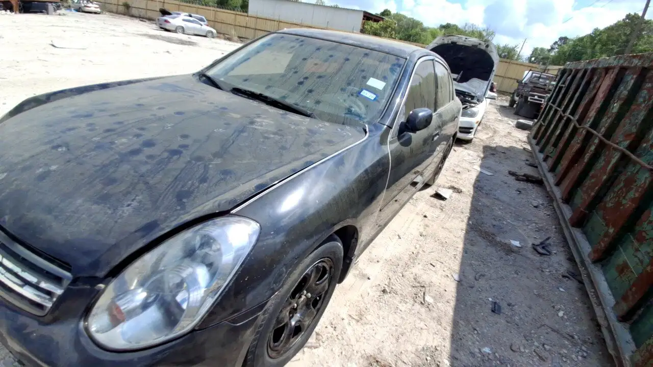 Photo of 2005 Infiniti G35