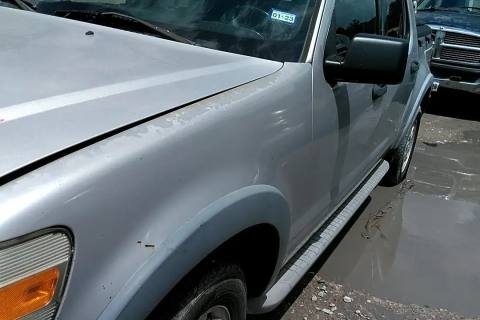 Photo of 2010 Ford Explorer Sport Trac