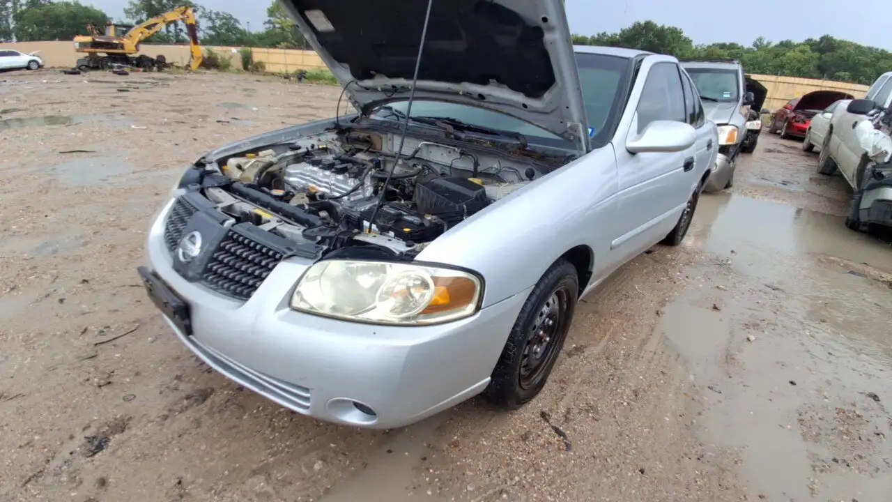 Photo of 2005 Nissan Sentra