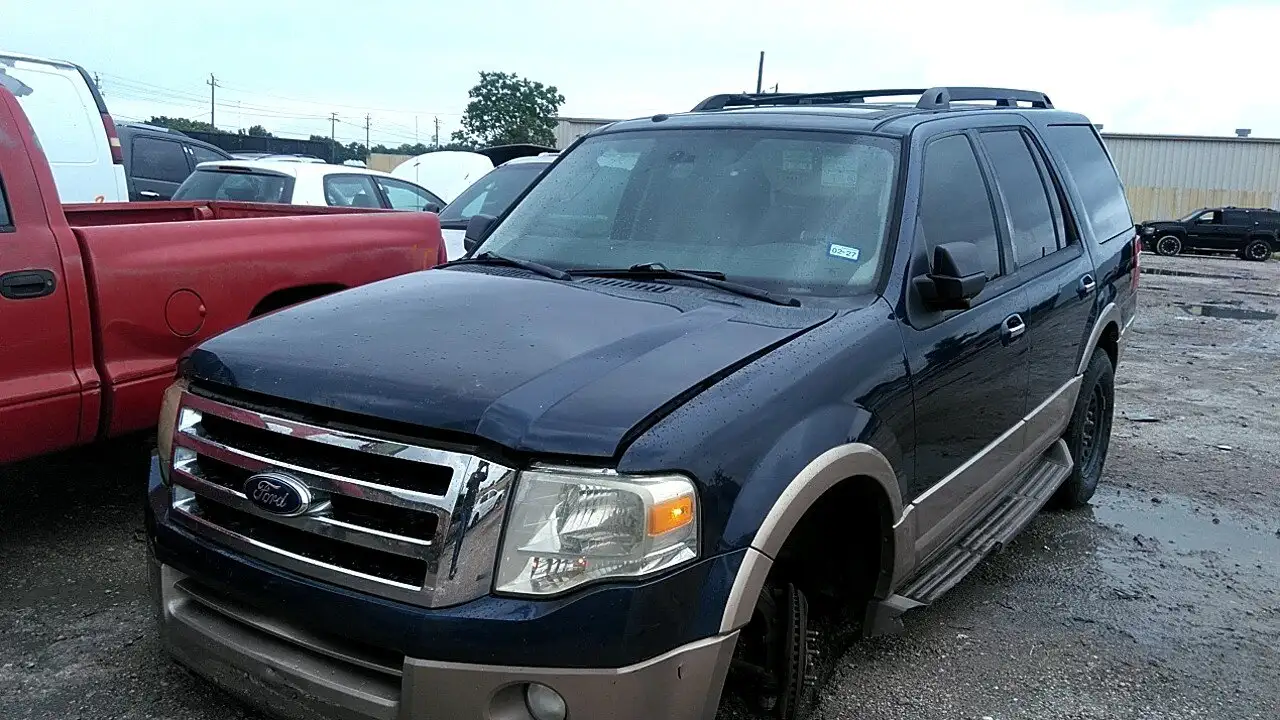 Photo of 2013 Ford Expedition
