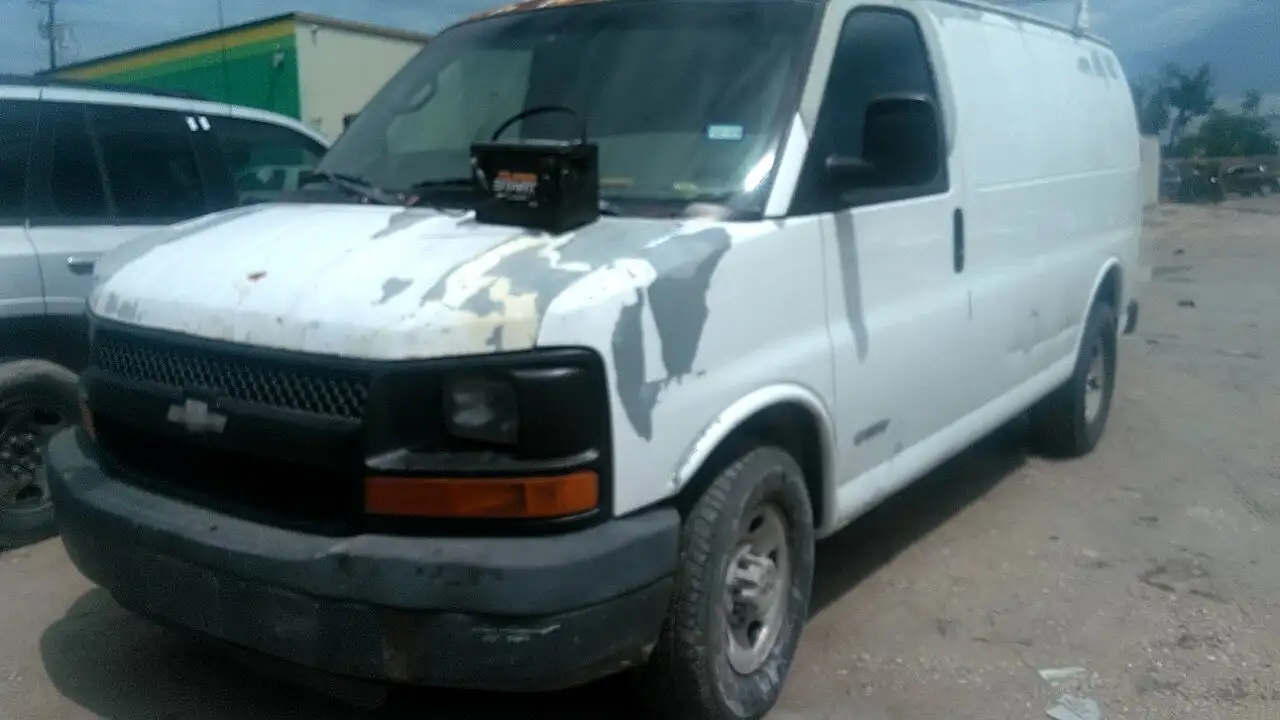 Photo of 2004 Chevrolet Express 2500