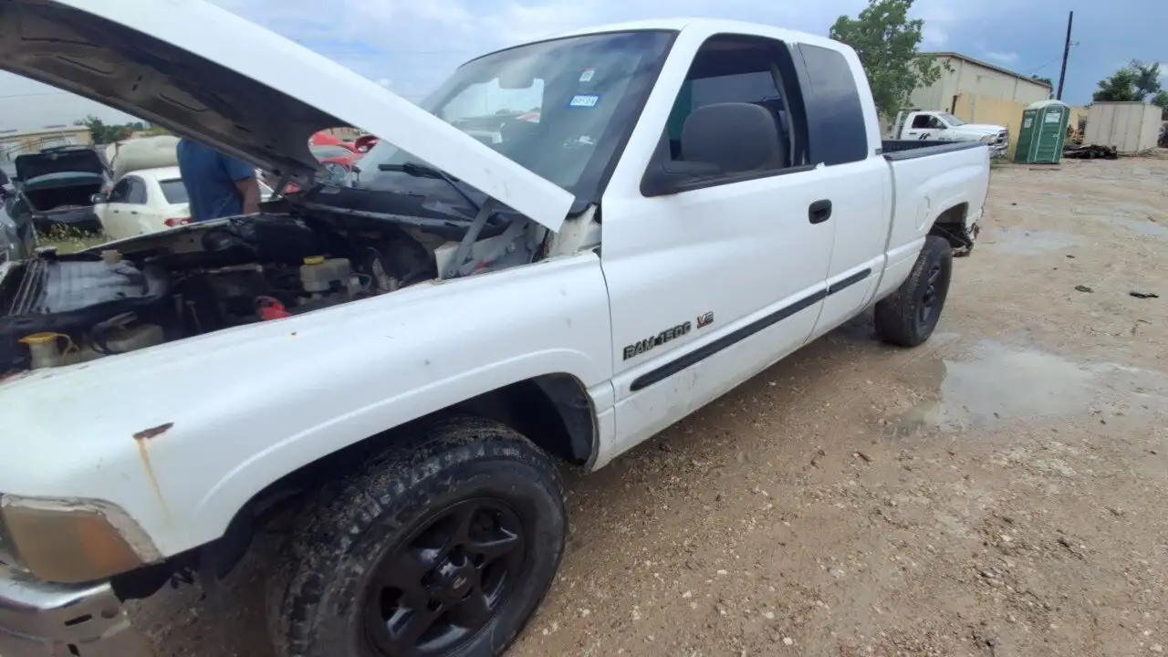 Photo of 2001 Dodge Ram 1500