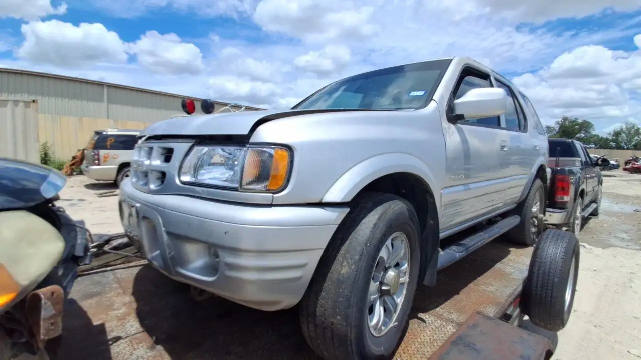 Photo of 2001 Isuzu Rodeo