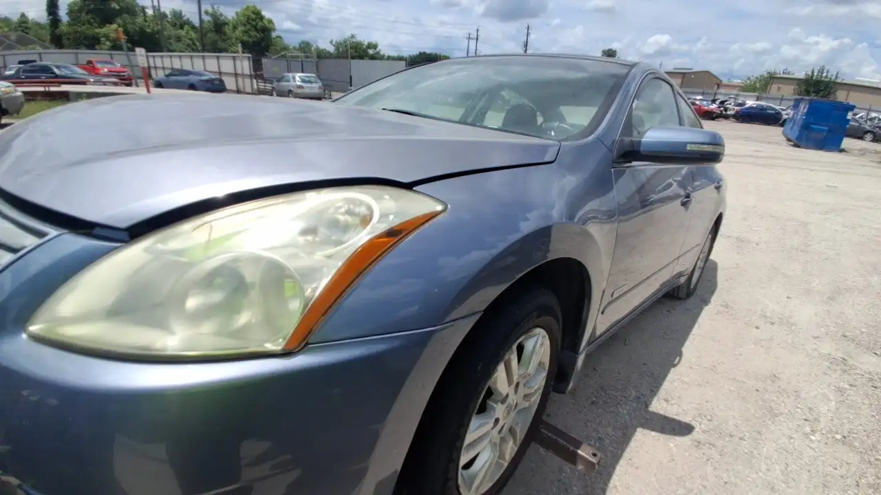 Photo of 2011 Nissan Altima