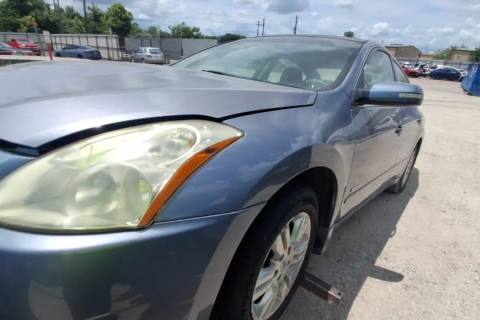 Photo of 2011 Nissan Altima