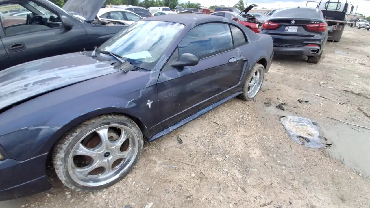 Photo of 2003 Ford Mustang