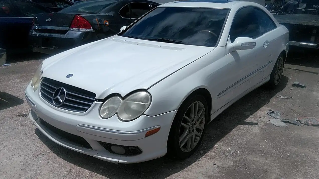 Photo of 2009 Mercedes-Benz Clk350