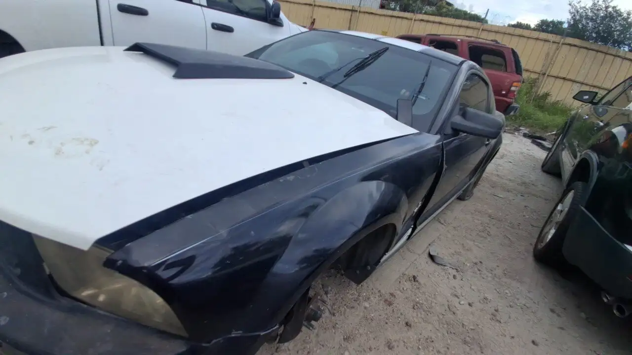 Photo of 2006 Ford Mustang