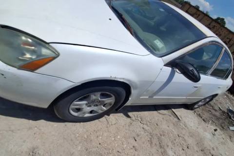 Photo of 2004 Nissan Altima