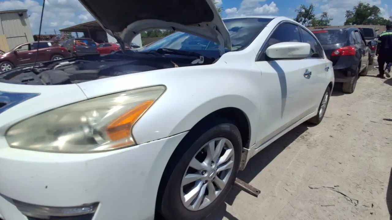 Photo of 2014 Nissan Altima