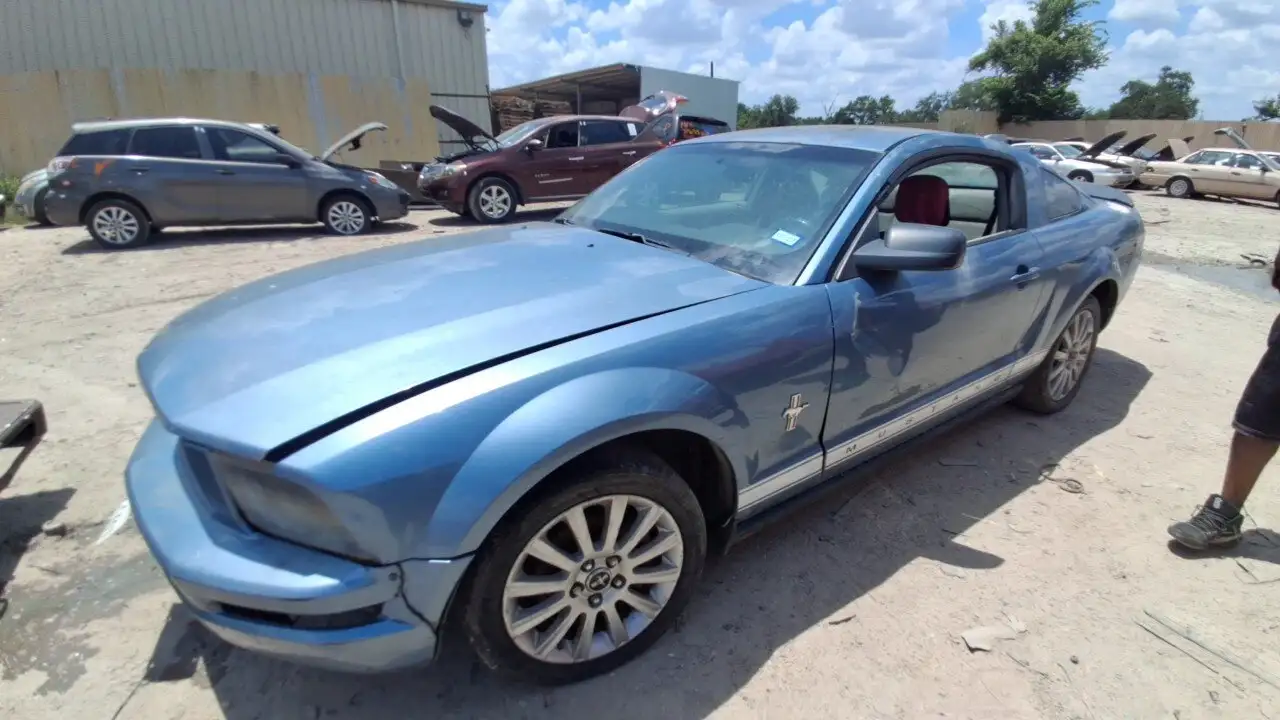 Photo of 2006 Ford Mustang