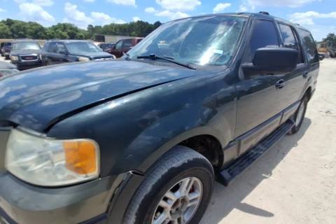 Photo of 2004 Ford Expedition
