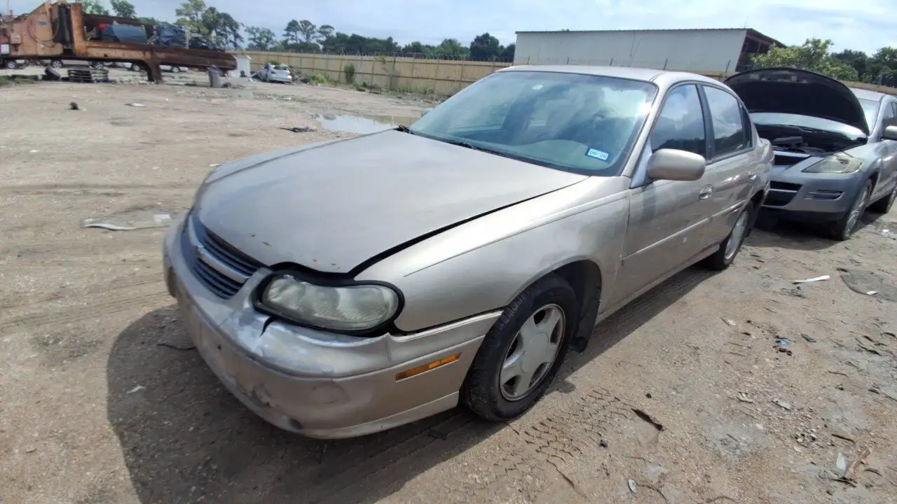Photo of 2000 Chevrolet Malibu