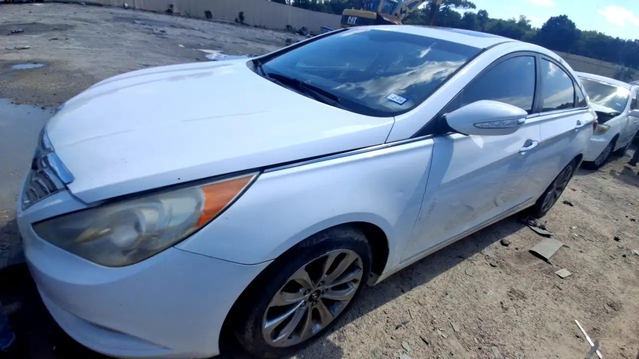 Photo of 2011 Hyundai Sonata