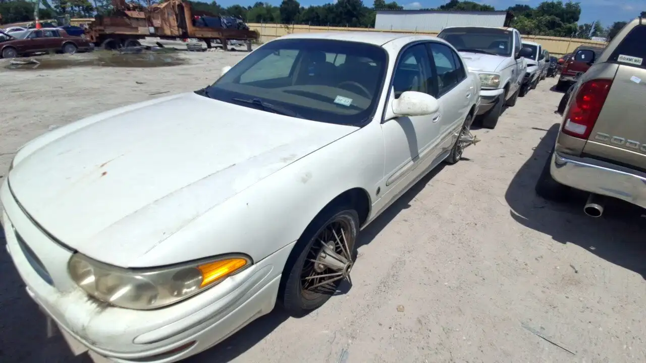 Photo of 2004 Buick Lesabre