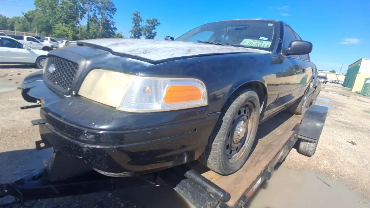 Photo of 2007 Ford Crown Victoria