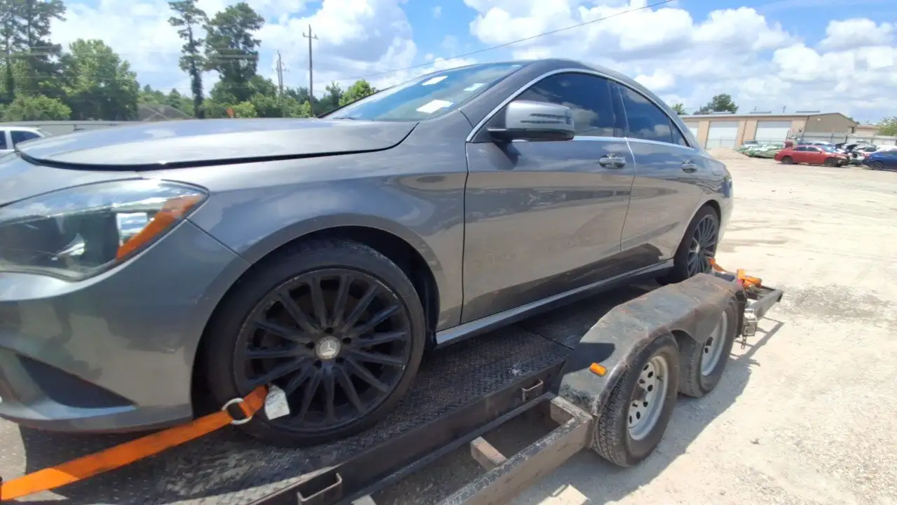 Photo of 2016 Mercedes-Benz Cla250