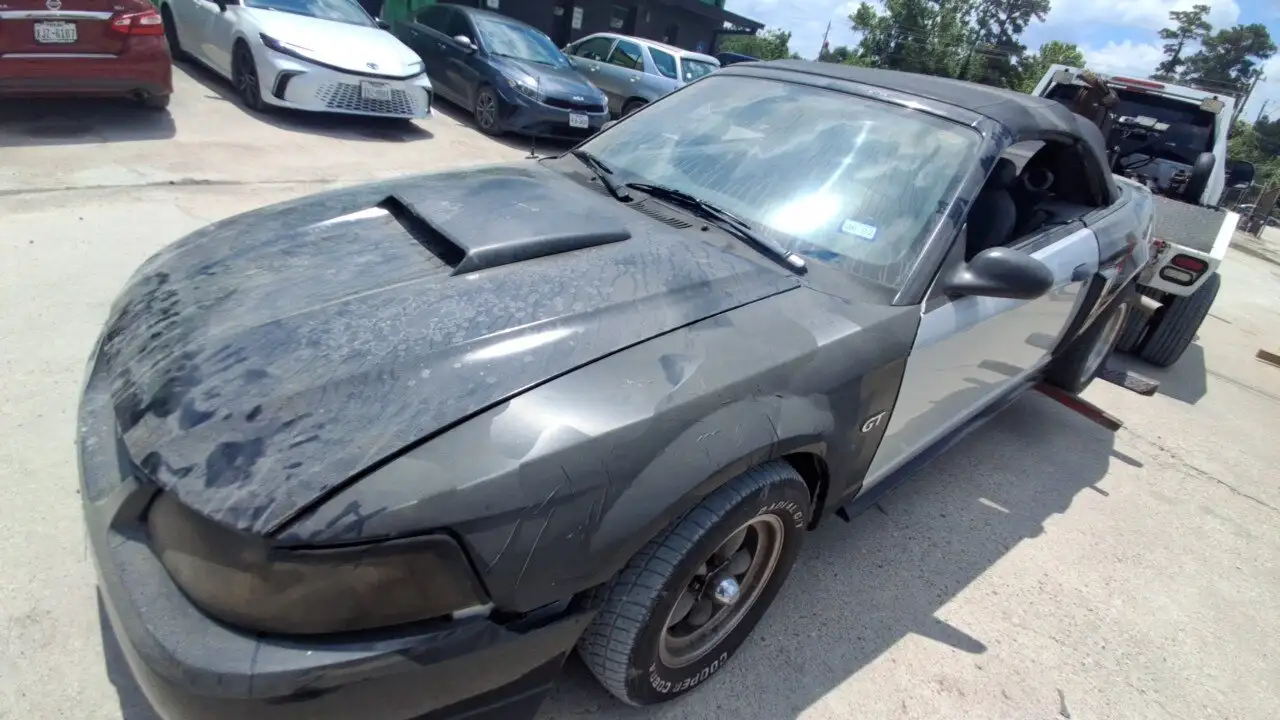 Photo of 2001 Ford Mustang