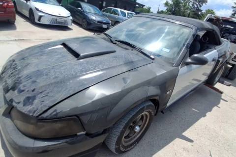 Photo of 2001 Ford Mustang