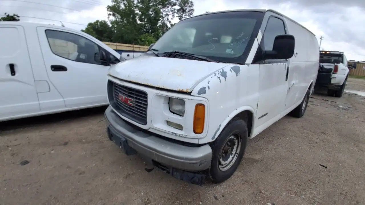 Photo of 2002 Chevrolet Express 2500
