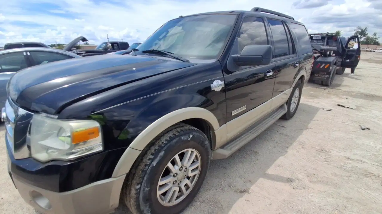 Photo of 2008 Ford Expedition