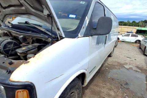 Photo of 2001 Gmc Savana 3500