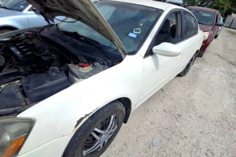 Photo of 2005 Nissan Altima