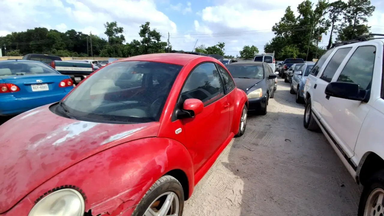 Photo of 2002 Volkswagen Beetle