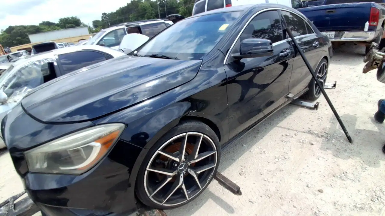 Photo of 2015 Mercedes-Benz Cla250