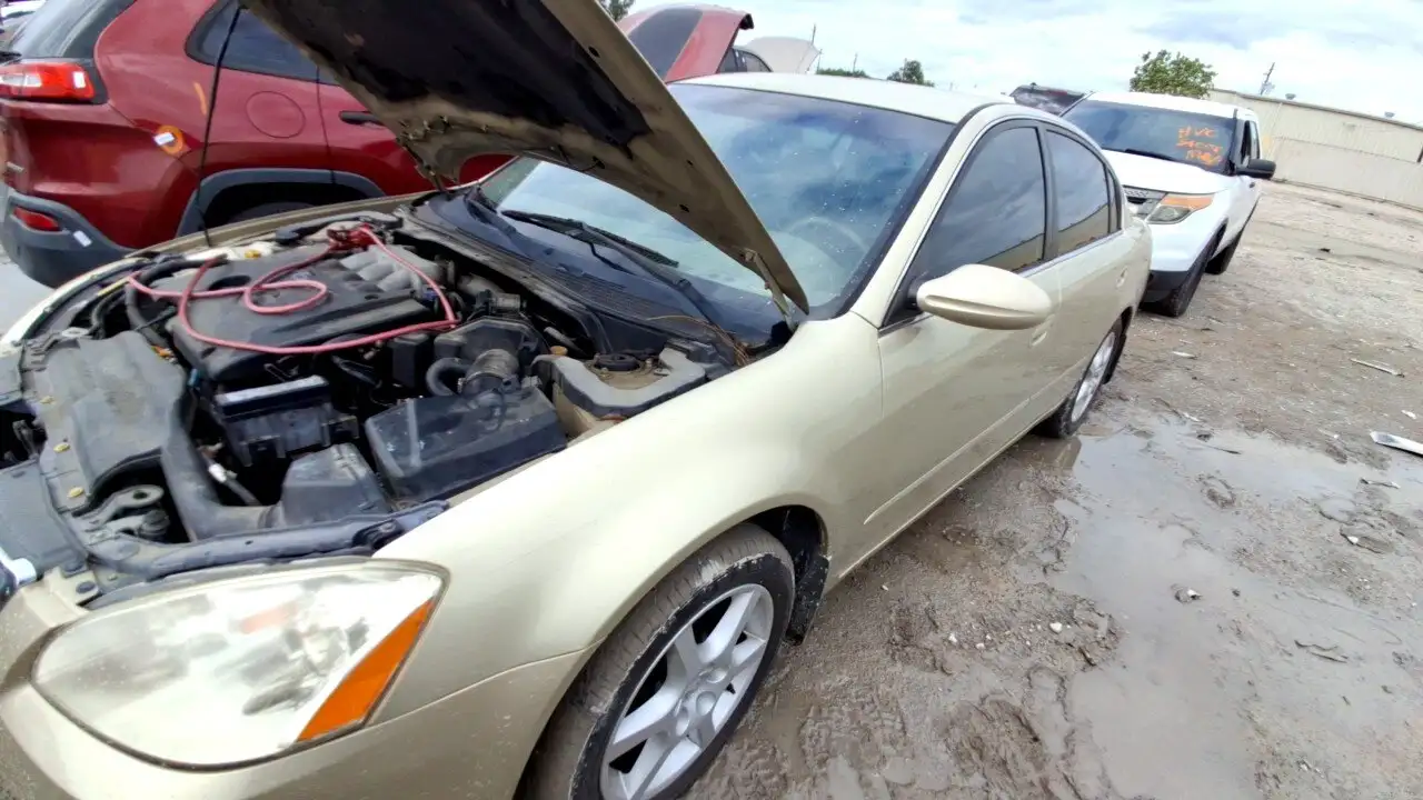 Photo of 2002 Nissan Altima